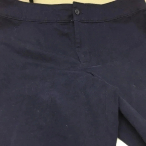 Monroe &Main ladies shorts 16 - Picture 2 of 16